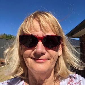 Meet your Posher, Alison